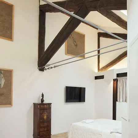 Mitodea - Residenza D'epoca 2*